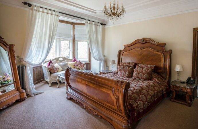 Bedrooms bathrooms and suites at Berwick Lodge near Bristol